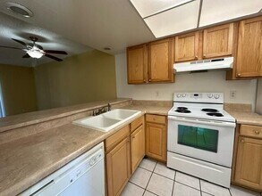 3061 Sir Hamilton Cir in Titusville, FL - Building Photo - Building Photo