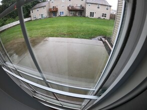 2390 Mill Rd in Mechanicsburg, PA - Foto de edificio - Building Photo