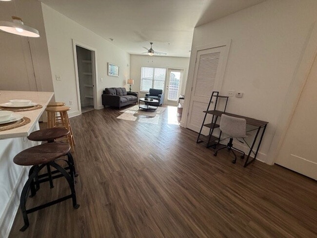 1404 Lincoln Trace Cir in Smyrna, GA - Building Photo - Building Photo