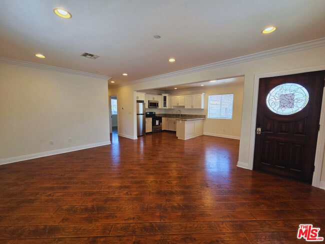 5332 Virginia Ave in Los Angeles, CA - Building Photo - Building Photo
