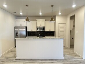 7041 40th St in Lubbock, TX - Building Photo - Building Photo