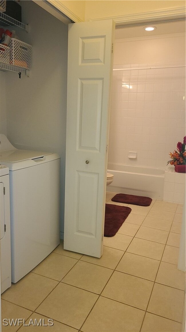 property at 445 Robin Hood Cir