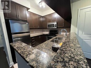 70-170 Absolute Ave in Mississauga, ON - Building Photo - Building Photo
