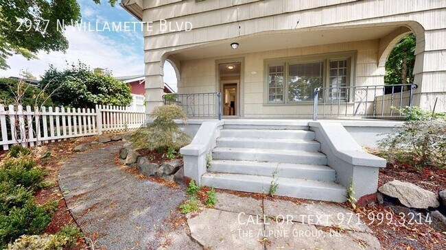 2977 N Willamette Blvd in Portland, OR - Building Photo - Building Photo