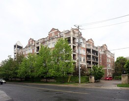 The Kensington 1 in Toronto, ON - Building Photo