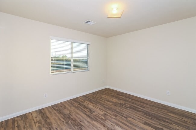 5926 Dawn Misty Ln in Houston, TX - Building Photo - Building Photo