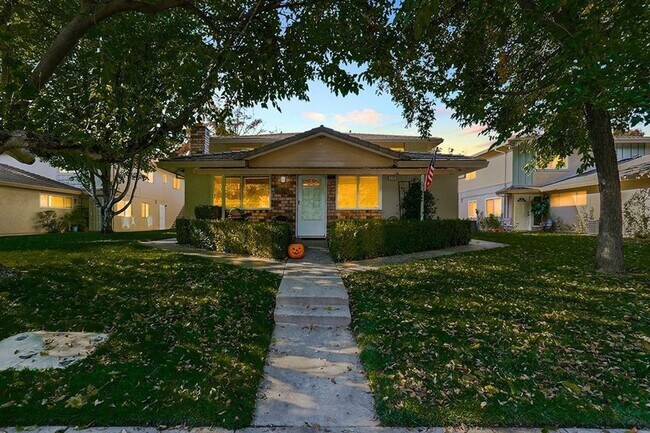 5137 Connecticut Dr in Sacramento, CA - Building Photo - Building Photo