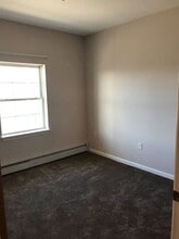 18 Harbor Ave, Unit 412 Meridian Place in Nashua, NH - Foto de edificio - Building Photo