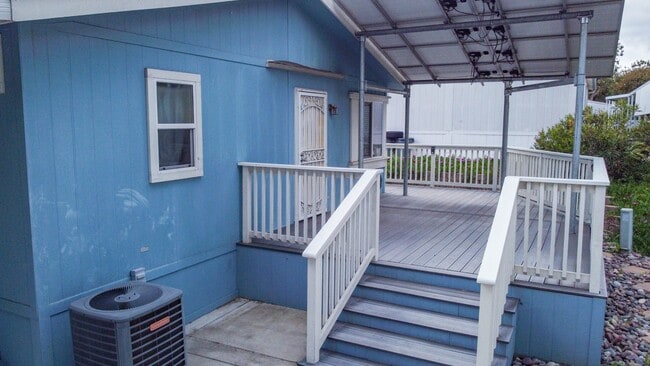 525 W El Norte Pkwy in Escondido, CA - Building Photo - Building Photo