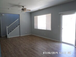 3746 W Buena Vista Ave in Visalia, CA - Building Photo - Building Photo