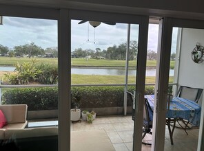 7173 W Country Club Dr N, Unit 144 in Sarasota, FL - Building Photo - Building Photo
