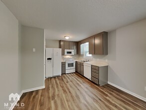 123 Cambridge Elm Dr in Clayton, NC - Building Photo - Building Photo