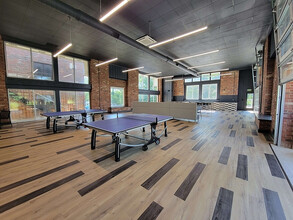Launch in West Lafayette, IN - Foto de edificio - Building Photo