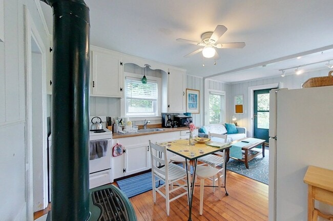 property at 29 Warren Ave