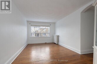 764 Coxwell Ave in Toronto, ON - Building Photo - Building Photo