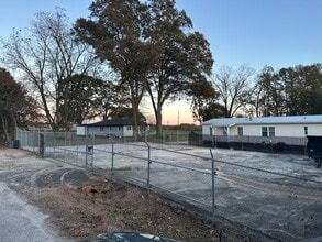 38 Shuford St in Lavonia, GA - Building Photo - Building Photo