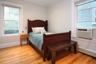 38 Maple Ave in Cambridge, MA - Building Photo - Building Photo