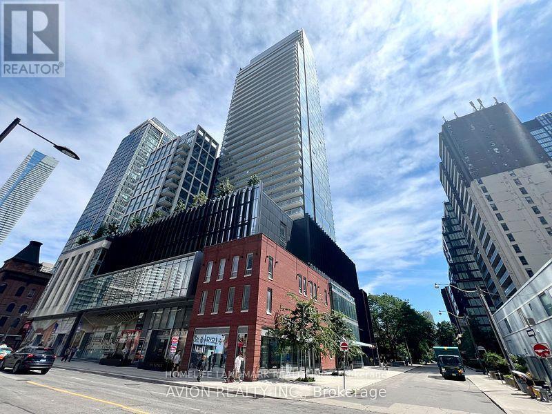 3-2803 Gloucester St in Toronto, ON - Building Photo