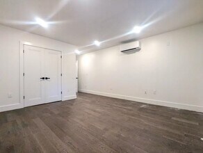 195 Bay St in Jersey City, NJ - Building Photo - Building Photo