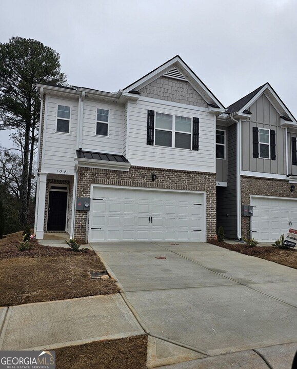108 Hampton St in Mcdonough, GA - Building Photo