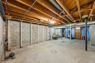 8641 W Lapham St in West Allis, WI - Foto de edificio - Building Photo