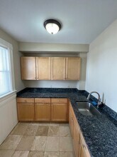 100 Wilson Street, Unit #2 in Manchester, NH - Building Photo - Building Photo