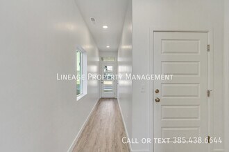 3559 S Lydia Ann Ln in West Valley City, UT - Building Photo - Building Photo