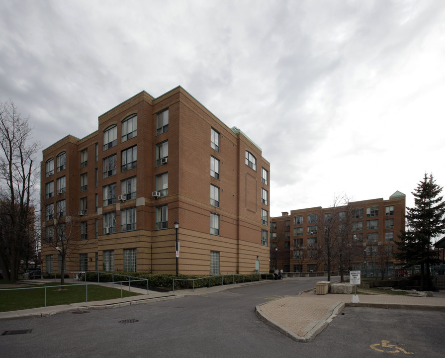 Neilson Hall Apartments in Toronto, ON - Building Photo