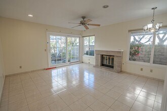 25503 Vía Gracioso in Santa Clarita, CA - Building Photo - Building Photo