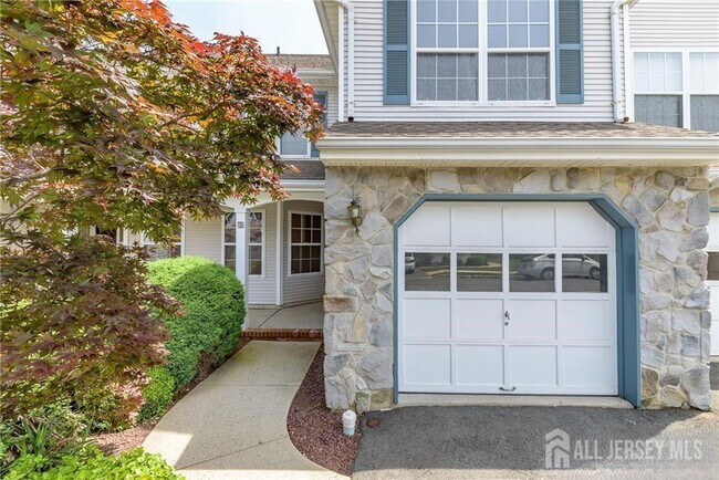 93 Jill Ct in Monmouth Junction, NJ - Building Photo - Building Photo