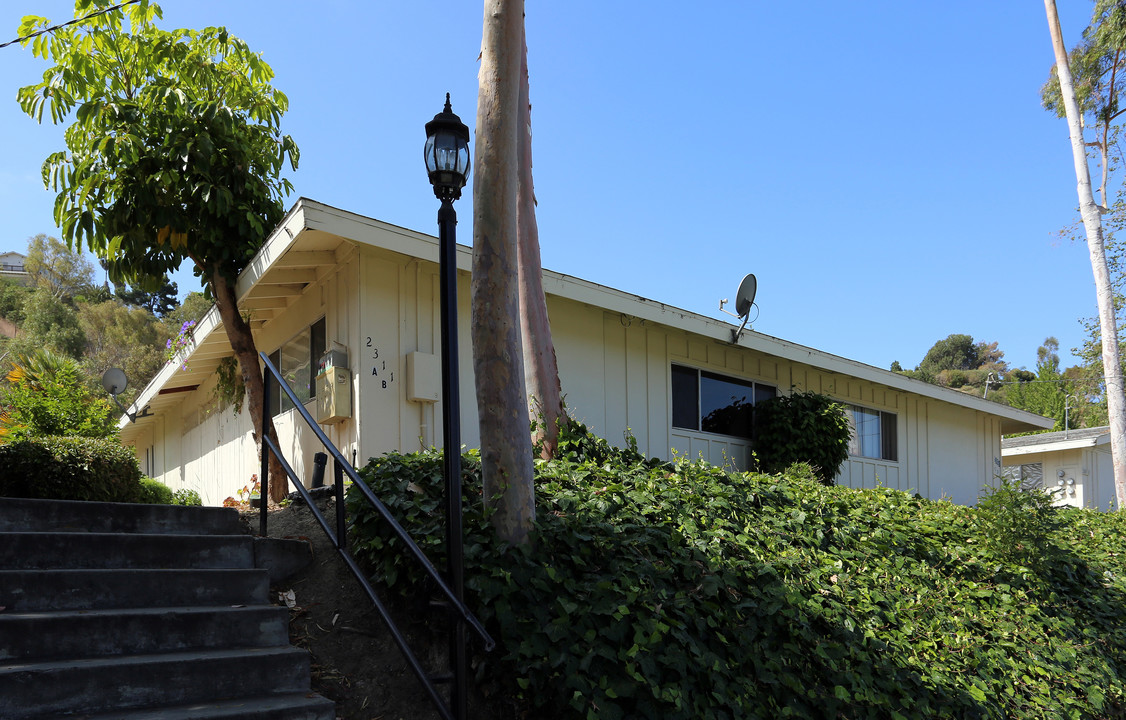 2311 Skylark Dr in Oceanside, CA - Building Photo