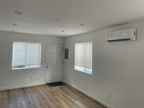 5550 Sierra Vista Ave in Los Angeles, CA - Building Photo - Building Photo