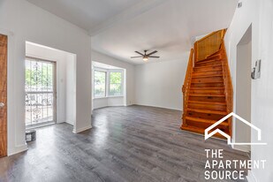 3147 N Spaulding Ave, Unit SFH in Chicago, IL - Building Photo