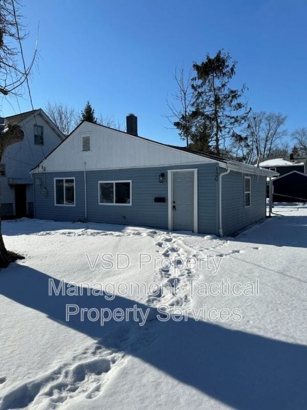 property at 130 Traymore Blvd