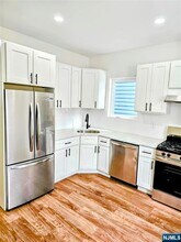 212 Laurel Ave in Kearny, NJ - Building Photo - Building Photo