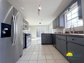 328 Brookwood Blvd in Mary Esther, FL - Building Photo - Building Photo