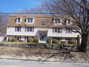 2398-2410 Providence Rd in Northbridge, MA - Building Photo - Building Photo