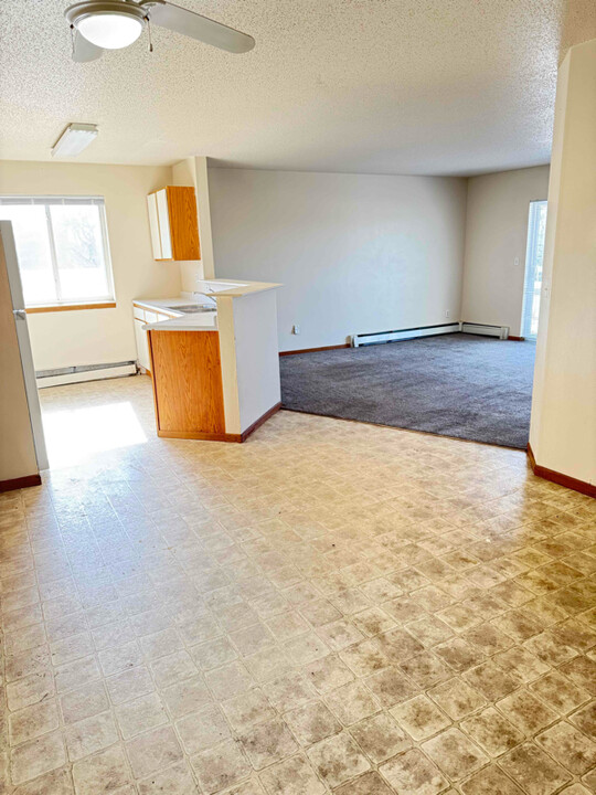 2109 17th St S in Fargo, ND - Foto de edificio