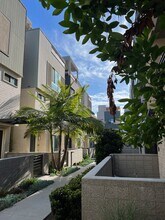 1650 Pomona Ave in Costa Mesa, CA - Building Photo - Building Photo