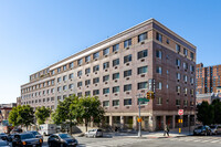 300 W 145th St in New York, NY - Foto de edificio - Building Photo