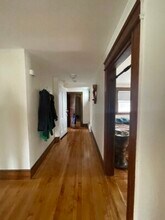 84 Walker St, Unit 3 in Newton, MA - Foto de edificio - Building Photo