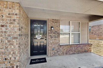 209 W Owens St in Weatherford, TX - Building Photo - Building Photo