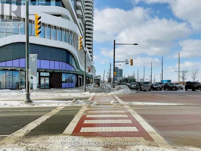 8 Interchange Wy in Vaughan, ON - Building Photo - Building Photo