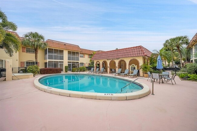 101 E McNab Rd in Pompano Beach, FL - Building Photo - Building Photo