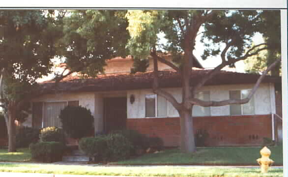 680 W Valley Dr in Campbell, CA - Building Photo - Building Photo