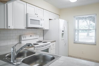 Belcher Park Apartments-Rent Specials Offered in Pinellas Park, FL - Building Photo - Interior Photo