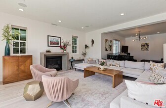 2435 Louella Ave in Los Angeles, CA - Building Photo - Building Photo