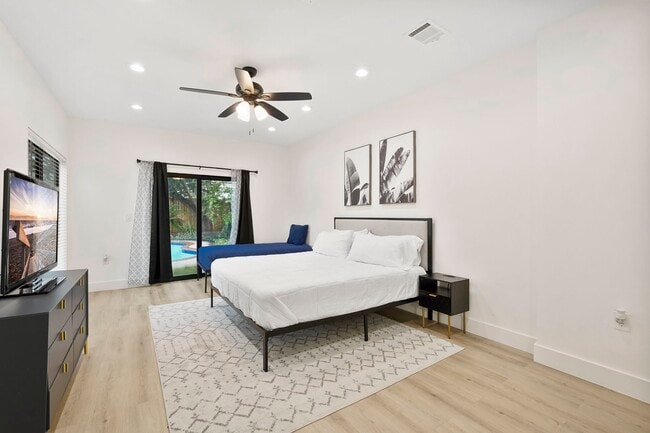 3327 Freshmeadows Dr