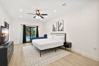 3327 Freshmeadows Dr in Houston, TX - Foto de edificio - Building Photo