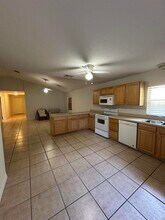 6076 7th St in Vero Beach, FL - Building Photo - Building Photo